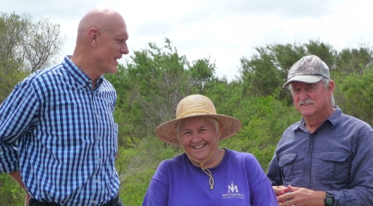 Peter Garrett with Claire Bettington, our Clean Up Australia day Coordinator and Don Kerr, Bushcare Cordinator for the Western Bushland.